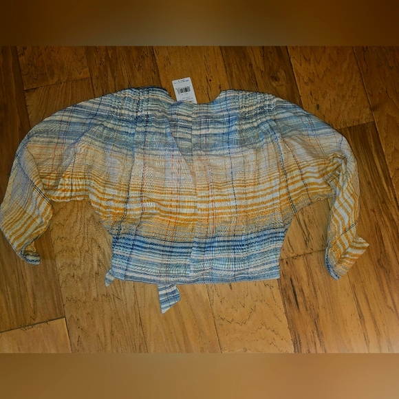 Free people linen wrap shirt. - Picture 2 of 3